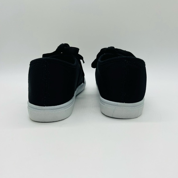 DISNEY THE NIGHTMARE BEFORE CHRISTMAS BLACK SNEAKERS SIZE 8 - Picture 5 of 16